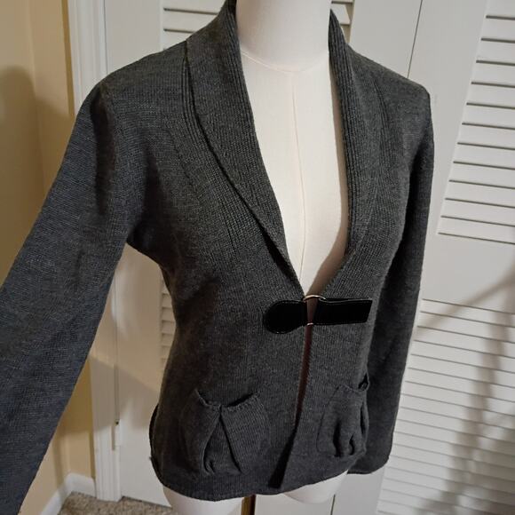 Merino Wool Small Italian Cardigan Coccole Grey Buckle Closure Pockets High-End - Picture 3 of 14